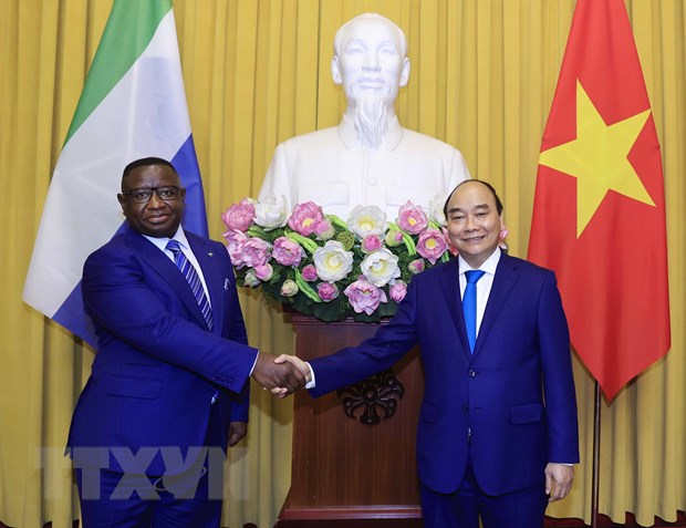 Chủ tịch nước hội đàm với Tổng thống nước Cộng hòa Sierra Leone