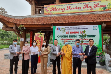 Tạp chí Tài nguyên và Môi trường trồng 1008 cây tại chùa Quỳnh Lâm, Quảng Ninh