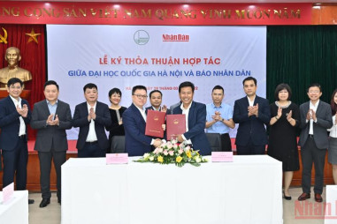 Báo Nhân Dân và Đại học Quốc gia Hà Nội ký kết hợp tác