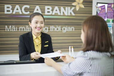 BAC A BANK miễn toàn bộ phí dịch vụ thẻ và ngân hàng điện tử
