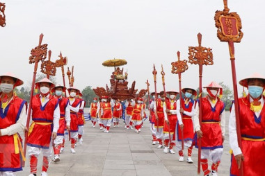 Giỗ tổ hùng vương năm 2022: Đặc sắc lễ rước kiệu tại Phú Thọ