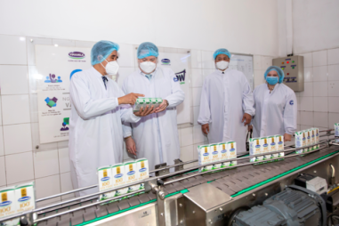 Tân Đại sứ Hoa Kỳ tại Việt Nam thăm Nhà máy sữa Vinamilk tại Cần Thơ