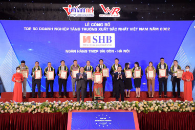 SHB: 4 năm liên tiếp được vinh danh Top 50 doanh nghiệp tăng trưởng xuất sắc nhất Việt Nam 