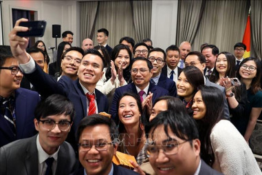 Thủ tướng: Mỗi người Việt Nam ở nước ngoài là hình ảnh sống động nhất đại diện cho đất nước