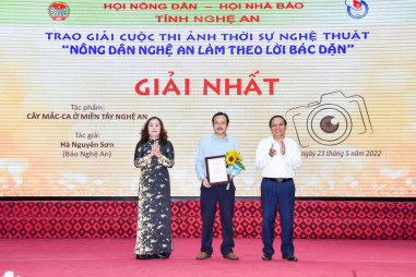Trao giải và tổng kết cuộc thi ảnh về chủ đề nông dân Nghệ An