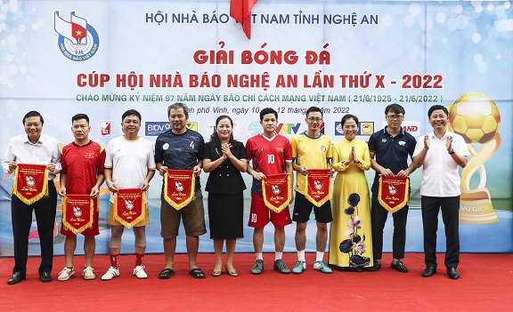 Khai mạc giải bóng đá Hội Nhà báo Nghệ An lần thứ X năm 2022