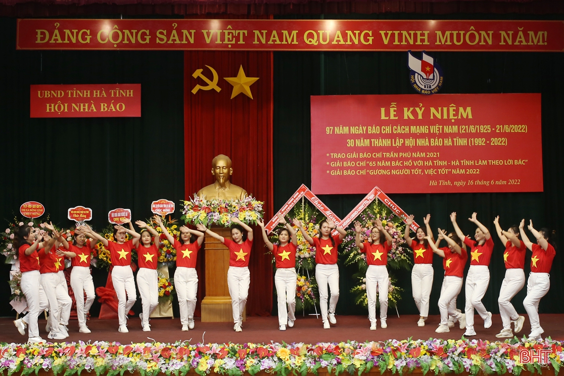 Hội Nhà báo Hà Tĩnh kỷ niệm 30 năm thành lập