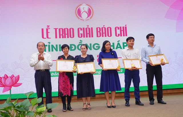 Đồng Tháp: Trao Giải báo chí tỉnh lần thứ V năm 2022