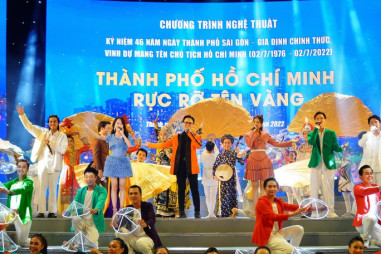 Chương trình nghệ thuật "Thành phố Hồ Chí Minh - Rực rỡ tên vàng"