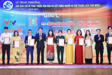 Ban Thường vụ Thành ủy Hà Nội ban hành Kế hoạch tổ chức 2 Giải báo chí