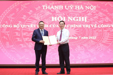 Bộ Chính trị phân công đồng chí Trần Sỹ Thanh giữ chức Phó Bí thư Thành ủy Hà Nội