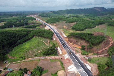Quảng Ninh: Từ 1/8/2022, khai thác tạm thời toàn bộ tuyến cao tốc Vân Đồn – Móng Cái