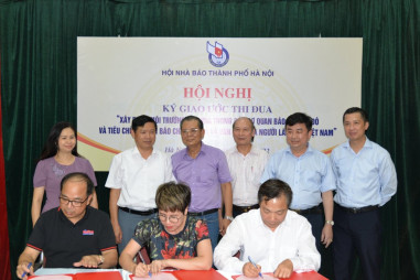 Báo chí Thủ đô thi đua xây dựng môi trường văn hóa