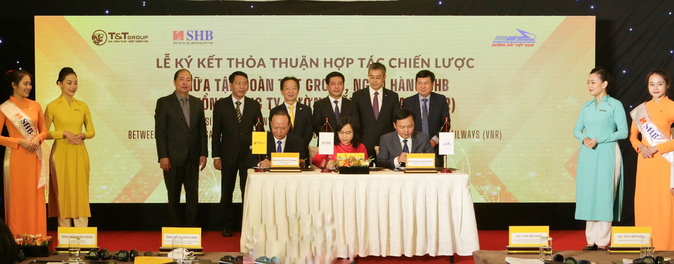 SHB, T&T Group hợp tác chiến lược toàn diện với Vietnam Airlines và Đường sắt Việt Nam