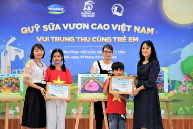 Trung thu ấm áp trong hành trình 15 năm của Quỹ sữa Vươn cao Việt Nam