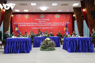 Lào, Việt Nam và Campuchia thúc đẩy hợp tác quốc phòng