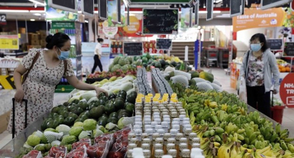 Nông sản, thực phẩm Việt và hàng nhập khẩu chạy đua vào kênh bán lẻ
