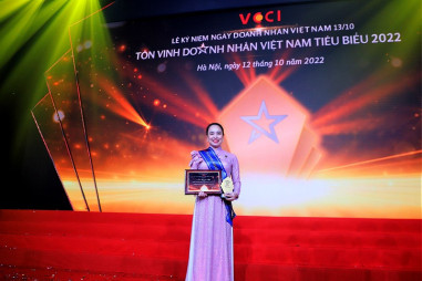 Bà Đỗ Nguyệt Ánh được vinh danh Doanh nhân Việt Nam tiêu biểu 2022