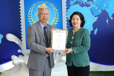 Vinamilk và Ceo Mai Kiều Liên được vinh danh trong chương trình thương hiệu mạnh nhất Việt Nam 2022