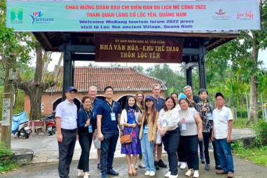 Đoàn báo chí quốc tế tham quan, tìm hiểu du lịch tại Tiên Phước