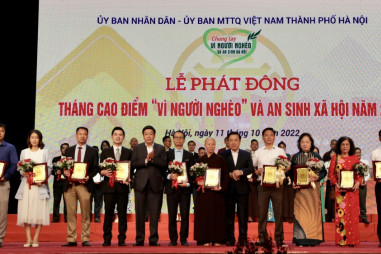 Doanh nhân trẻ Đỗ Vinh Quang được vinh danh trong công tác an sinh xã hội của Thủ đô