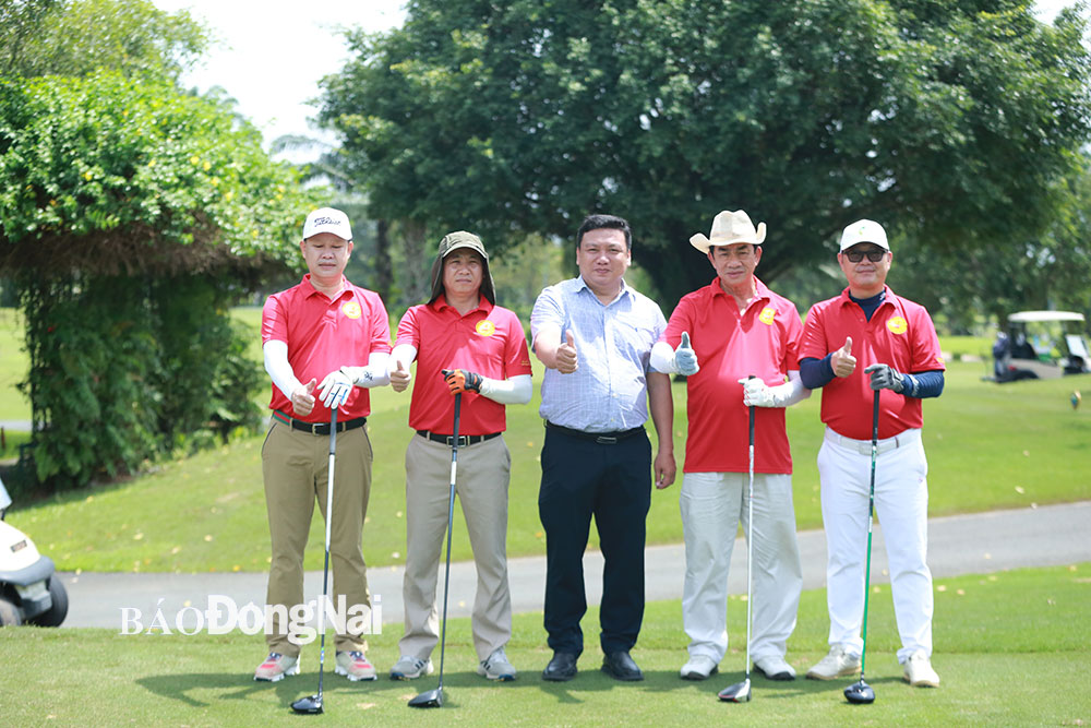 144 golfer tranh tài Giải golf doanh nhân trẻ gây quỹ vì miền Trung