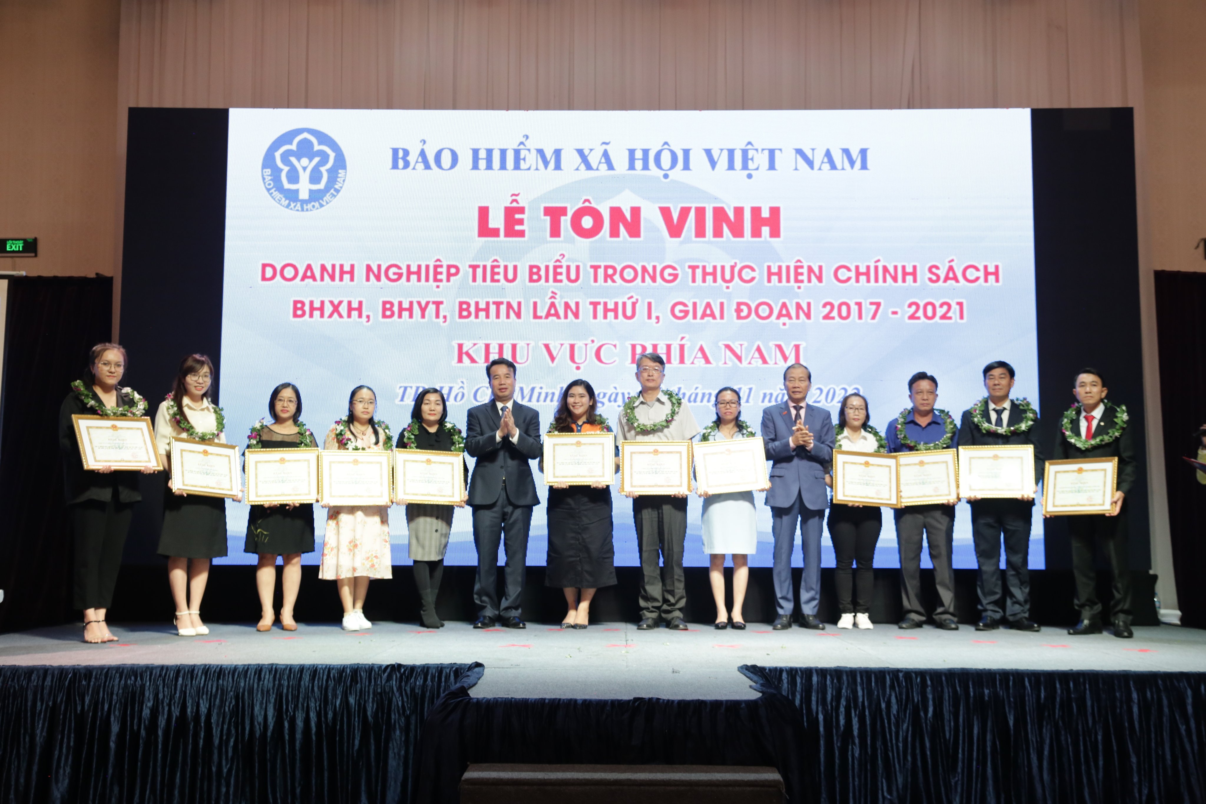 Tôn vinh 103 doanh nghiệp tiêu biểu phía Nam