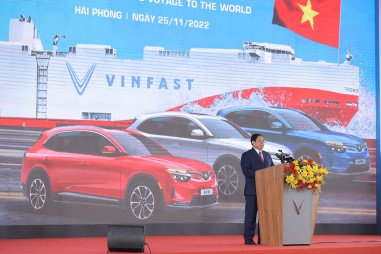 VinFast xuất khẩu lô xe ô tô điện đầu tiên ra thế giới