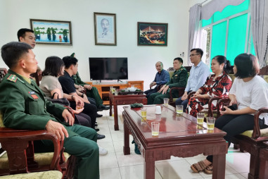 Hội Nhà báo TP Hà Nội giao lưu với Bộ đội Biên phòng tỉnh Quảng Ninh