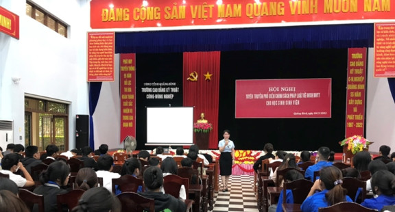 Quảng Bình: Tuyên truyền phổ biến chính sách pháp luật về BHXH, BHYT cho học sinh, sinh viên
