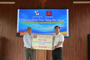 100 suất học bổng đến với học sinh khó khăn hiếu học tỉnh Bình Phước