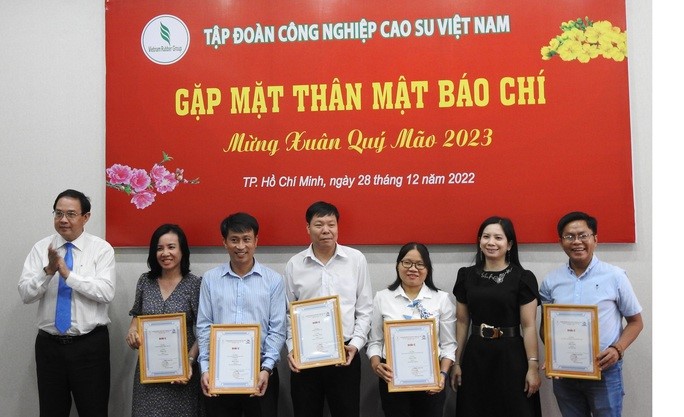 Trao giải báo chí viết về ngành Cao su Việt Nam lần 2 năm 2022