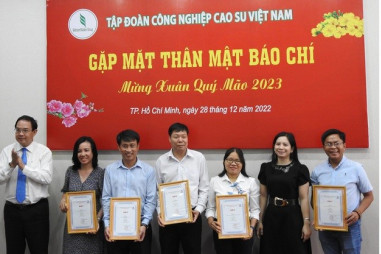 Trao giải báo chí viết về ngành Cao su Việt Nam lần 2 năm 2022