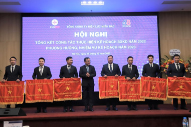 Năm 2023 EVNNPC tiếp tục phấn đấu phát triển bền vững và hiệu quả