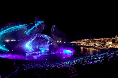 Choáng ngợp show diễn trên màn nước biển lớn nhất châu Á tại Phú Quốc
