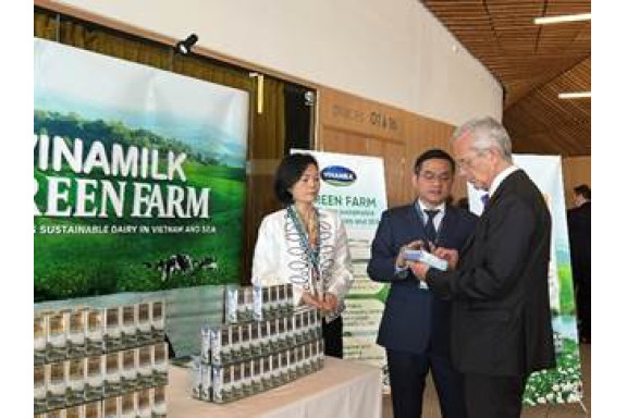 Vinamilk có sản phẩm sữa tươi đầu tiên trên thế giới được chứng nhận từ Mỹ