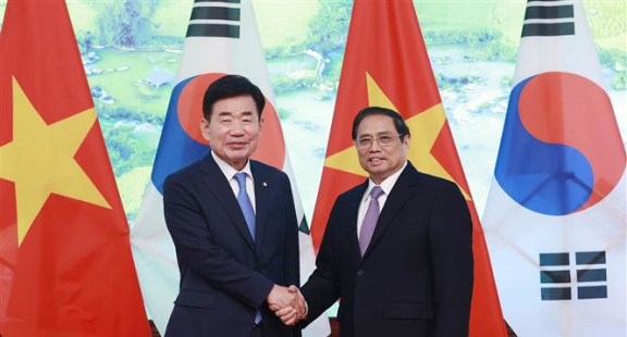 Thủ tướng Phạm Minh Chính hội kiến với Chủ tịch Quốc hội Hàn Quốc Kim Jin Pyo