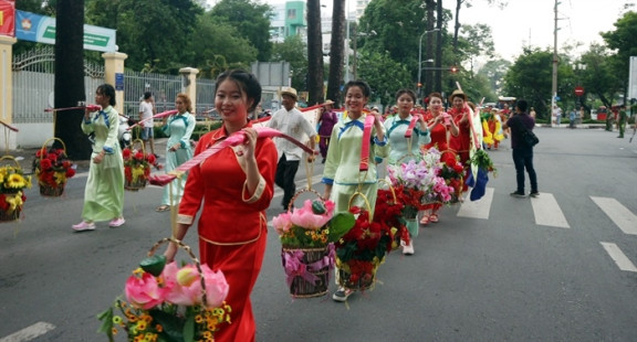Tổ chức lễ hội Nguyên tiêu và đêm thơ Việt Nam 2023
