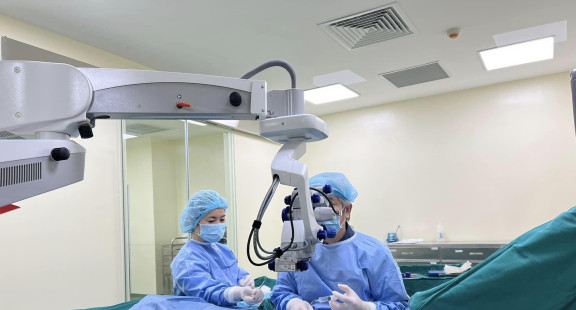 Bệnh viện Mắt Thiên Thanh đạt cột mốc phẫu thuật thành công 500 Ca Phakic ICL