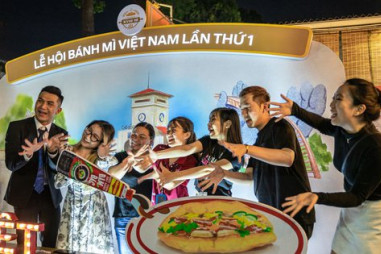 MAGGI Professional đồng hành cùng Lễ Hội Bánh Mì lần thứ nhất năm 2023