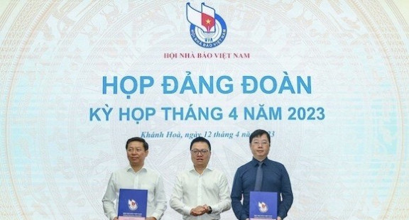 Trao quyết định chỉ định tham gia Đảng đoàn Hội Nhà báo Việt Nam