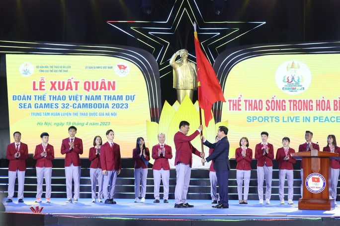 Lễ xuất quân Đoàn thể thao Việt Nam tham dự SEA Games 32