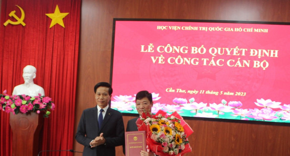 PGS,TS Nguyễn Xuân Phong được bổ nhiệm làm Phó Giám đốc Học viện Chính trị khu vực IV