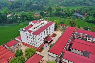 Tập đoàn Sun Group chuyển giao tòa nhà khám, chữa bệnh hiện đại cho Bệnh viện Đa khoa Định Hóa (Thái Nguyên)
