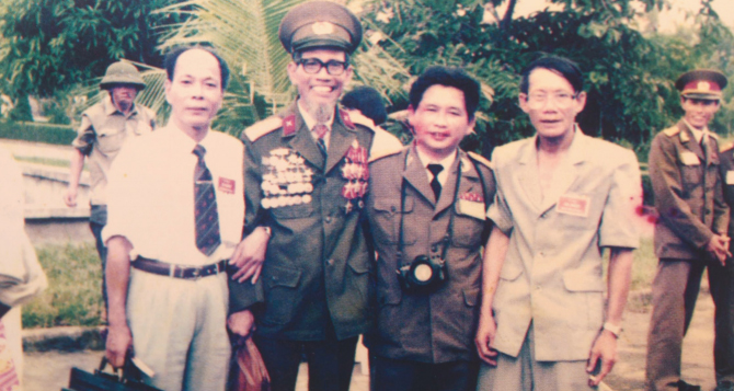 Trọn đời khắc họa anh bộ đội Cụ Hồ