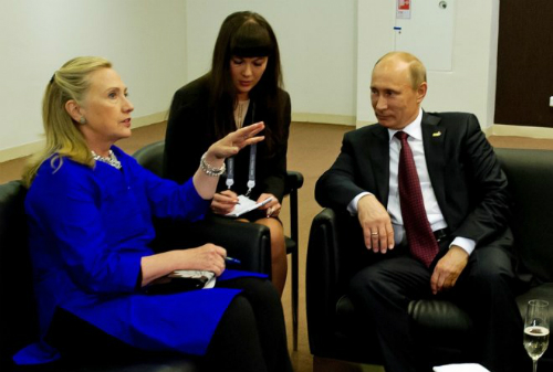 Mối quan hệ chua cay giữa Putin và Hillary Clinton