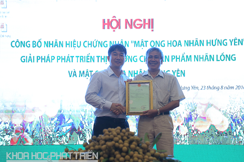 Mật ong hoa nhãn Hưng Yên được cấp nhãn hiệu chứng nhận bảo hộ