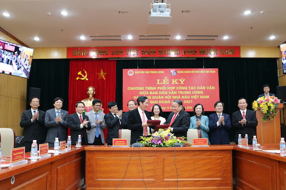 Ký kết phối hợp công tác dân vận giữa Ban Dân vận Trung ương và Đảng đoàn Hội Nhà báo Việt Nam
