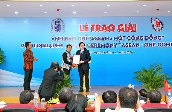 Vẻ đẹp ASEAN qua lăng kính báo chí