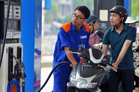 Giá xăng, dầu ngày 21/3 giảm hơn 700 đồng/lít